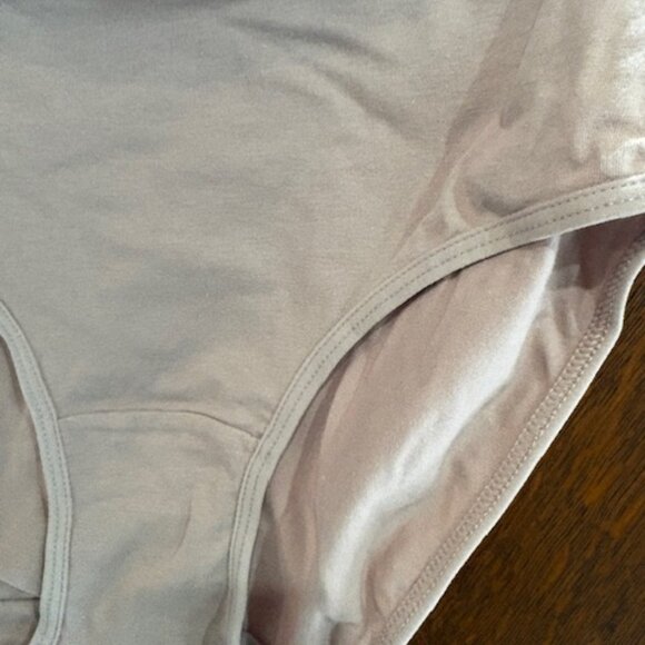 NWT Laura Ashley briefs, size medium, 5-pack - Picture 7 of 8